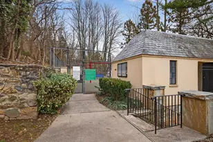 37 Aspen Dr W, Woodbury, NY 11797 - Photo 35