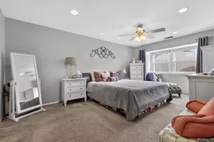 37 Aspen Dr W, Woodbury, NY 11797 - Photo 19