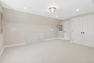 55 Topping Dr, Riverside, NY 11901 - Photo 19