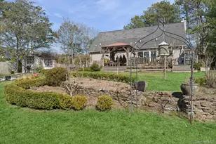 55 Topping Dr, Riverside, NY 11901 - Photo 25