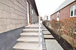 86-16 262nd St, Floral Park, NY 11001 - Photo 23