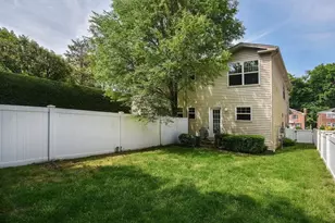 28 Dunes Ln, Port Washington, NY 11050 - Photo 27