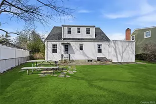 107 Fillmore St, Centerport, NY 11721 - Photo 23