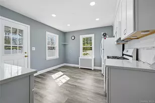 107 Fillmore St, Centerport, NY 11721 - Photo 7