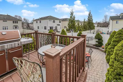 10 Dunhill Lane, New York, NY 10309 - Photo 31