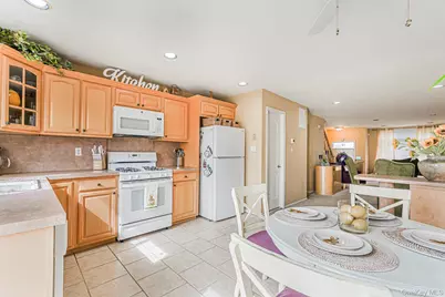 10 Dunhill Lane, New York, NY 10309 - Photo 3