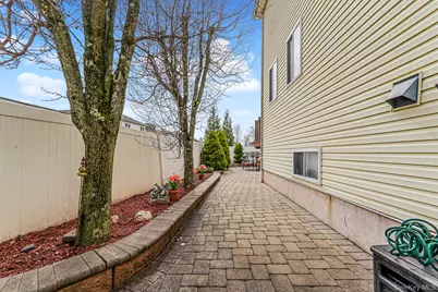 10 Dunhill Lane, New York, NY 10309 - Photo 27