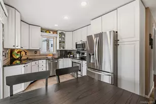 64 Marquette Dr, Smithtown, NY 11787 - Photo 11