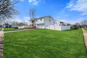 64 Marquette Dr, Smithtown, NY 11787 - Photo 3