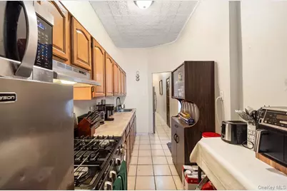 60-34 69th Avenue, Ridgewood, NY 11385 - Photo 5