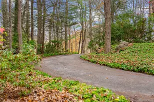 115 Old Roaring Brook Rd, Mount Kisco, NY 10549 - Photo 17