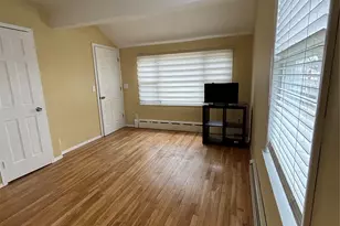 26 Roslyn St, Islip Terrace, NY 11752 - Photo 3