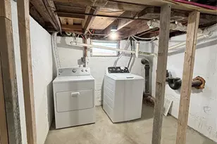 26 Roslyn St, Islip Terrace, NY 11752 - Photo 11