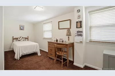 358 Kensington Road S, Garden City South, NY 11530 - Photo 27