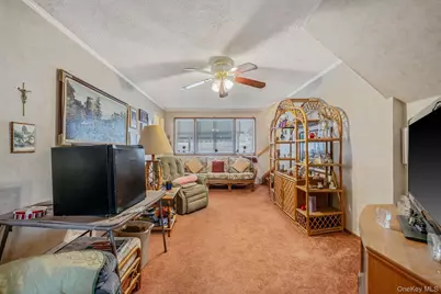 1286 Dale Court, Seaford, NY 11783 - Photo 17