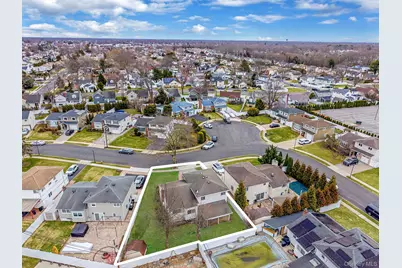 1286 Dale Court, Seaford, NY 11783 - Photo 33