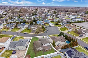 1286 Dale Ct, Seaford, NY 11783 - Photo 33