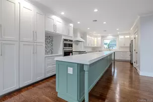 72 Grandview Dr, Shirley, NY 11967 - Photo 25