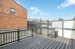 69-05 61st Rd, Middle Village, NY 11379 - Photo 17