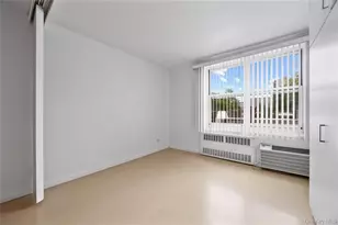 142-05 Roosevelt Ave, Flushing, NY 11354 - Photo 5