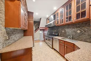 40 Alder St, Yonkers, NY 10701 - Photo 5