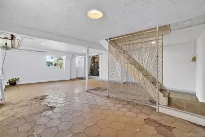 71 Saint Johns Avenue, Yonkers, NY 10704 - Photo 35