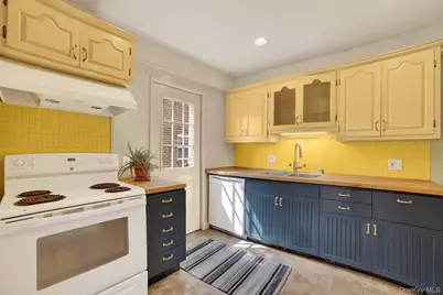 71 Saint Johns Avenue, Yonkers, NY 10704 - Photo 15