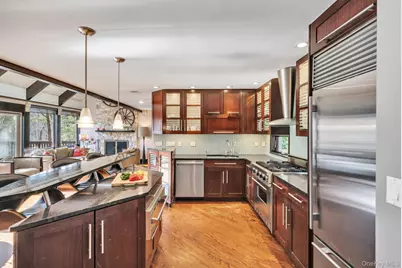 139 Pascack Road, Pearl River, NY 10965 - Photo 9