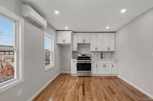 90-48 204th St, Hollis, NY 11423 - Photo 13