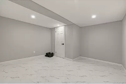 90-48 204 Street, Hollis, NY 11423 - Photo 21