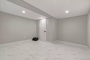 90-48 204th St, Hollis, NY 11423 - Photo 21