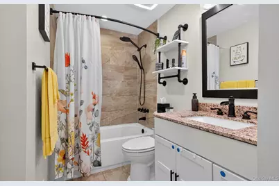 8 Duane Drive, Ronkonkoma, NY 11779 - Photo 19