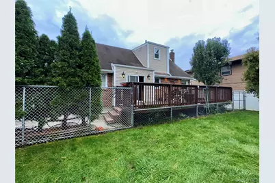 1316 McClure Avenue, Elmont, NY 11003 - Photo 19