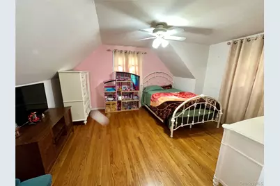 1316 McClure Avenue, Elmont, NY 11003 - Photo 15