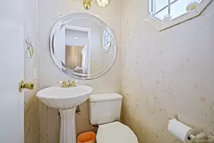 8 Huntington Commons, Yaphank, NY 11980 - Photo 15