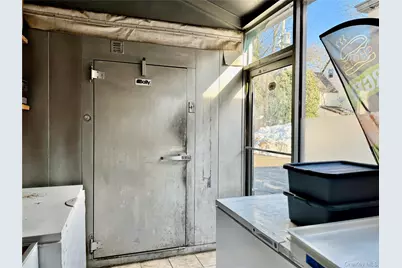 346 Hillside Avenue, Williston Park, NY 11596 - Photo 17