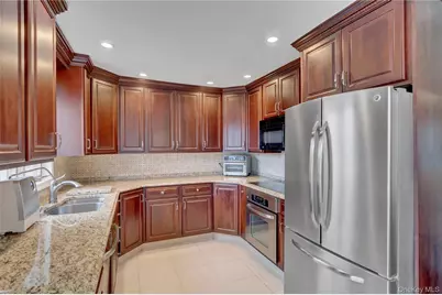 214 Whittier Avenue, North Babylon, NY 11703 - Photo 5