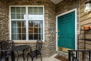 811 Huntington Dr, Fishkill, NY 12524 - Photo 3