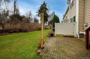 811 Huntington Dr, Fishkill, NY 12524 - Photo 39