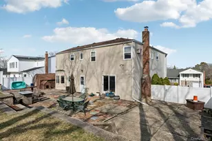 39 Cherry St, Selden, NY 11784 - Photo 43