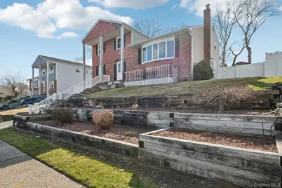 39 Cherry Street, Selden, NY 11784 - Photo 3