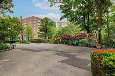 80 Knolls Crescent #6M, Bronx, NY 10463 - Photo 23