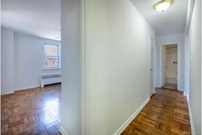 80 Knolls Crescent #6M, Bronx, NY 10463 - Photo 9