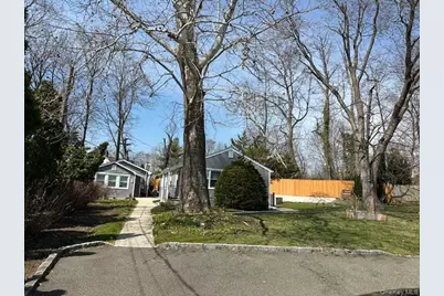 23 West Drive, Port Washington, NY 11050 - Photo 3