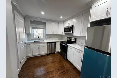 23 West Drive, Port Washington, NY 11050 - Photo 13