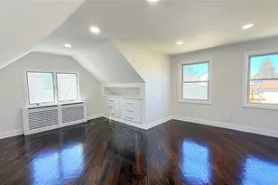 122 6th St, Hicksville, NY 11801 - Photo 21