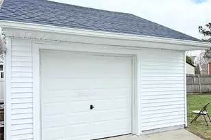 122 6th St, Hicksville, NY 11801 - Photo 25