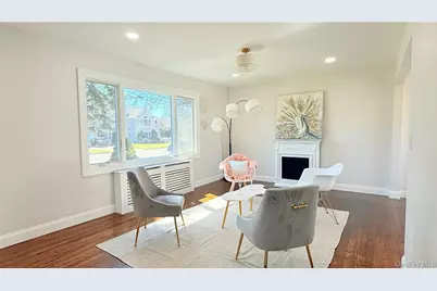 122 6th Street, Hicksville, NY 11801 - Photo 5