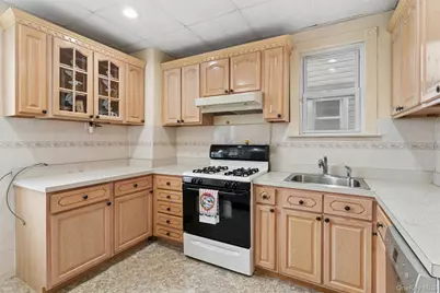 139-18 86th Avenue, Briarwood, NY 11435 - Photo 15