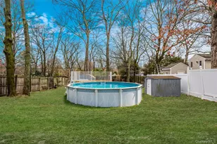 16 Rexmere Ave, Farmingville, NY 11738 - Photo 19